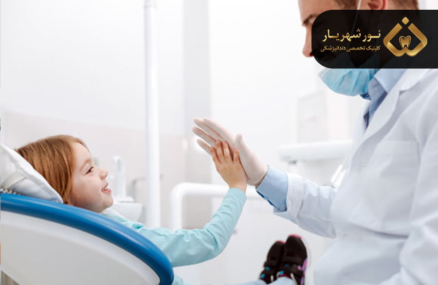 کلینیک دندانپزشکی اطفال دقیقاً چه خدماتی را ارائه می‌کند؟
